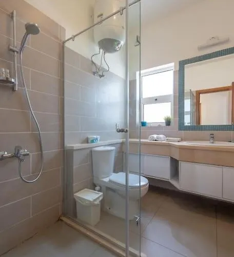 Apartment Gouna Retreat 2br Waterside Hot Tub & Pool