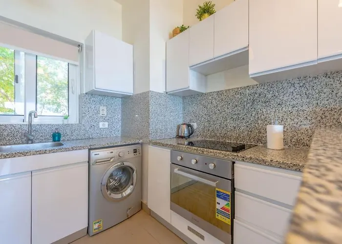 Apartment Gouna Retreat 2br Waterside Hot Tub & Pool Hurghada